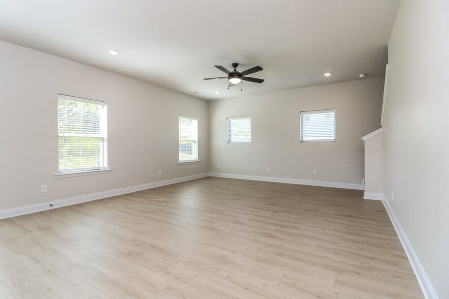 Building Photo - 37 Cantrell Wy