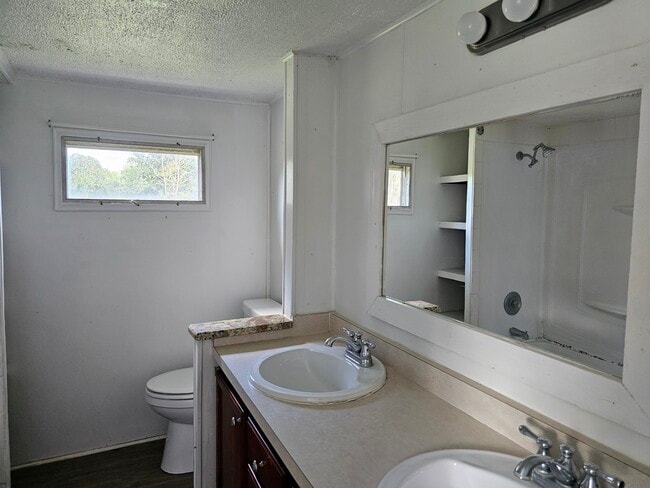 Building Photo - 4346 SE 150th St