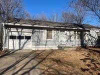 Building Photo - Three Bedroom One bathroom home for Rent