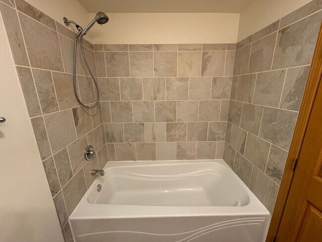 Building Photo - 5595 S Irwin Dr