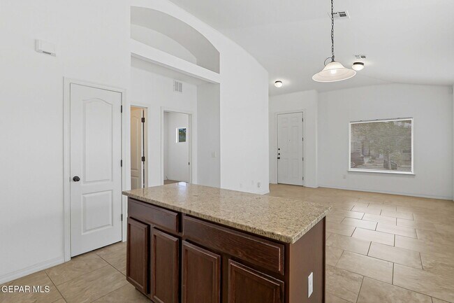 Building Photo - 14373 Tobe Davis Dr