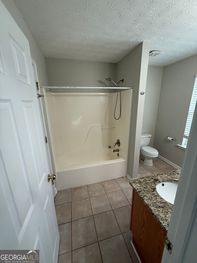 Building Photo - 27 Montgomery St NE