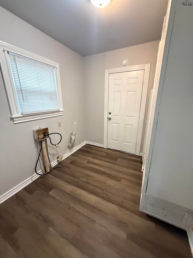 Building Photo - 3102 Ave K