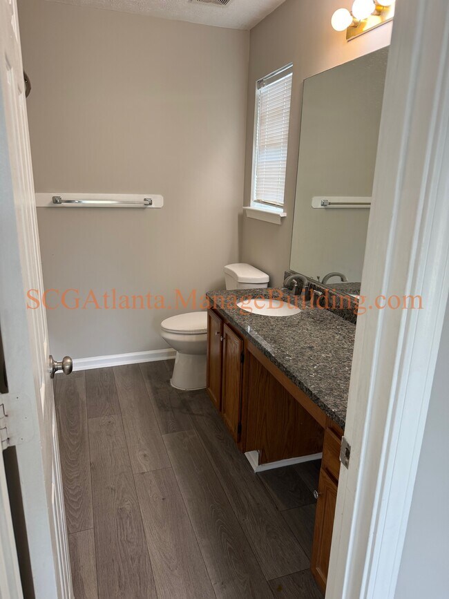 Building Photo - 135 Crystal Brook