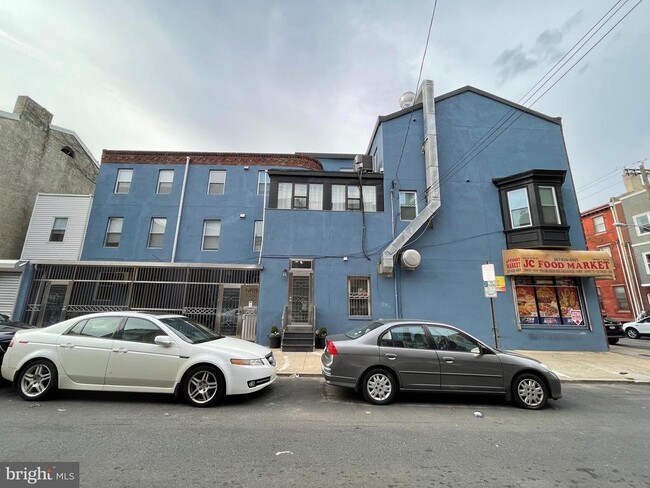 Building Photo - 600 N 11th St