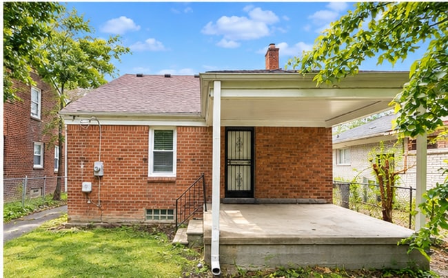 Building Photo - 15758 Fielding St