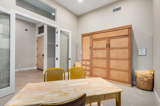 Building Photo - 10837 E Running Deer Trail