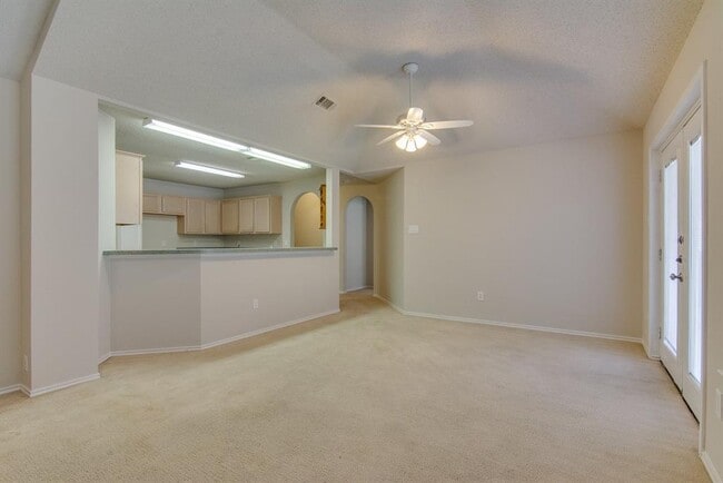 Building Photo - 507 Blueberry Hill Ln