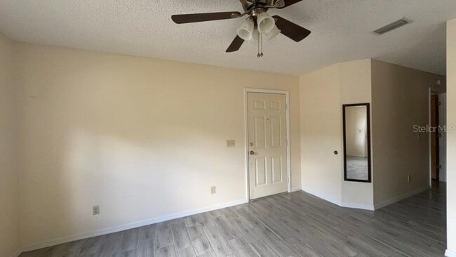 Building Photo - 5345 S Pleasant Grove Rd