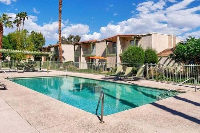 Building Photo - 34 Lakeview Dr