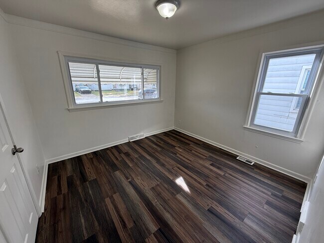 Building Photo - 13155 Sidonie Ave