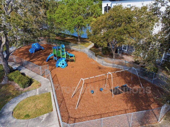 Building Photo - 5507 Legacy Crescent Pl