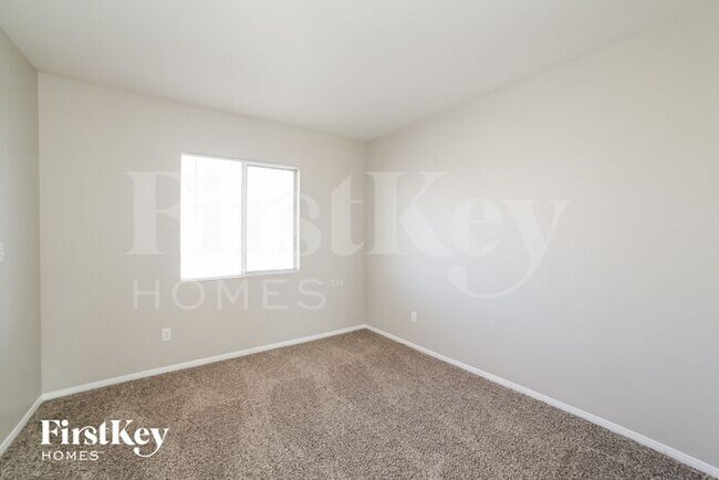 Building Photo - 4715 Rockpine Dr