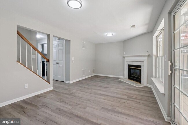 Building Photo - 4851 Ebb Tide Ct