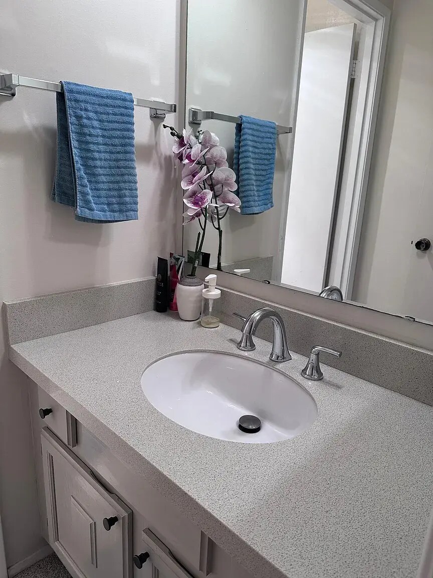 Guest bathroom - 7445 Old Redmond Rd