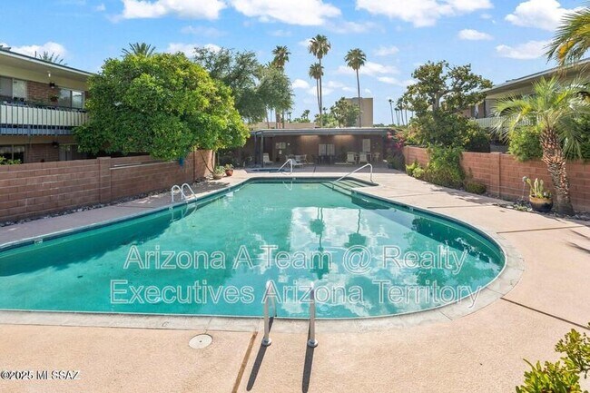 Building Photo - 3940 E Timrod St