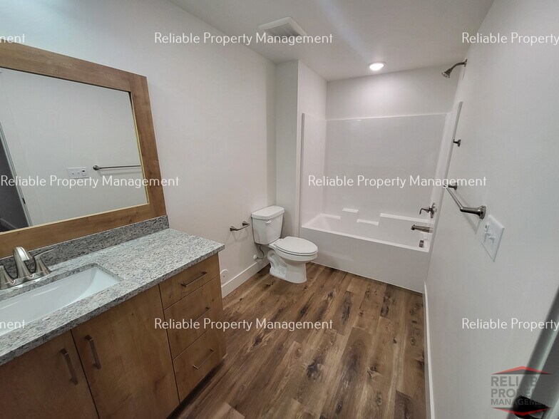 Building Photo - 347 Eliza Joy Ln