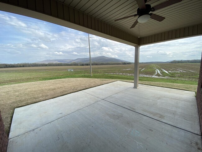 Building Photo - 3037 Greenway Cir SE