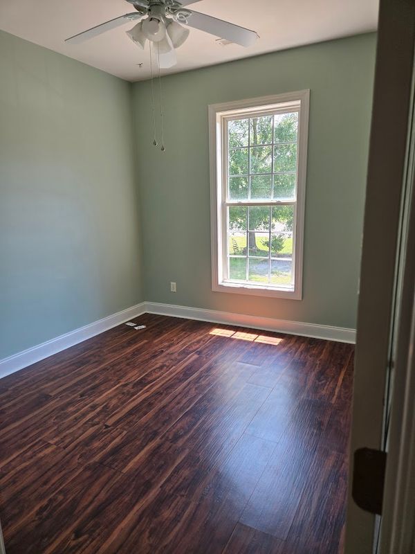 Building Photo - 2761 Country Club Dr