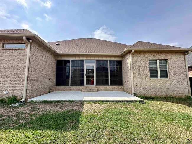 Building Photo - 101 Maidenhair Ct