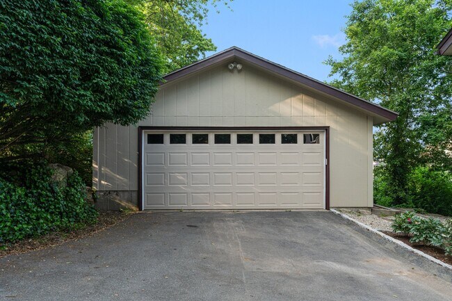 Building Photo - 117 Indian Ave