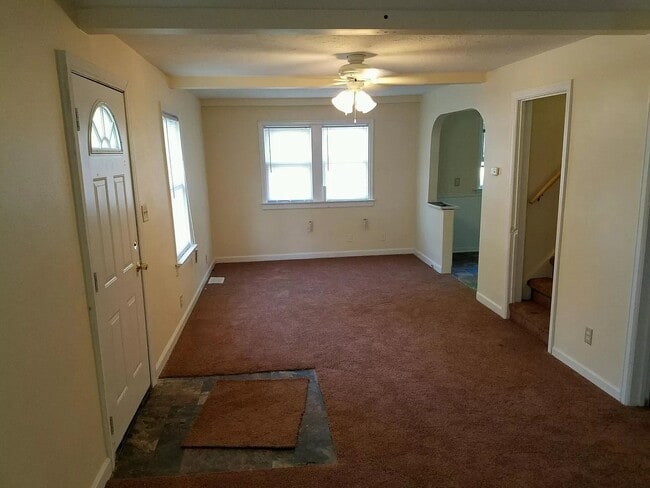 Building Photo - 333 E Greenview Ave