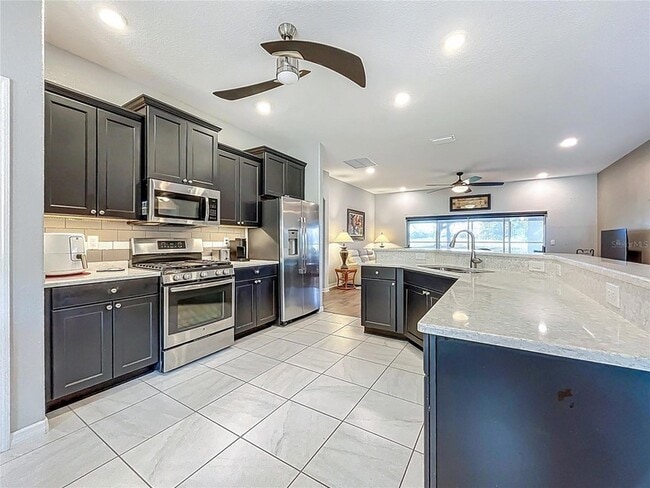 Building Photo - 27327 Roanoke Dr