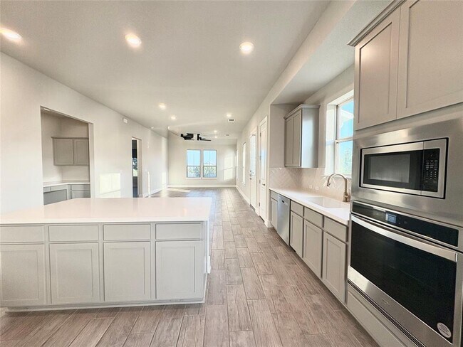 Building Photo - 8014 Talferd Trl