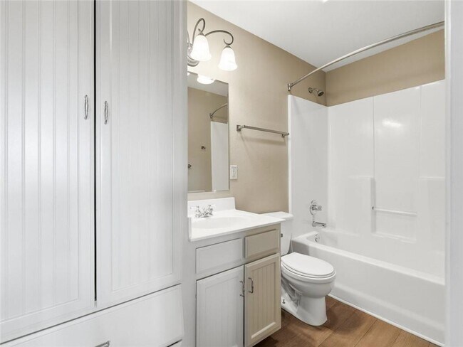 Building Photo - 150 Apple Seed Ct