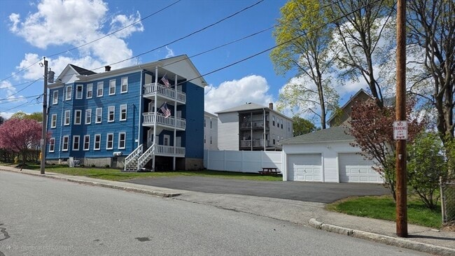 Building Photo - 20 Reeves St