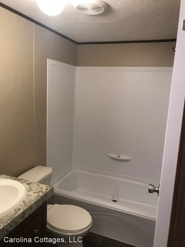 Building Photo - 2 br, 2 bath House - 56 Midland Lane