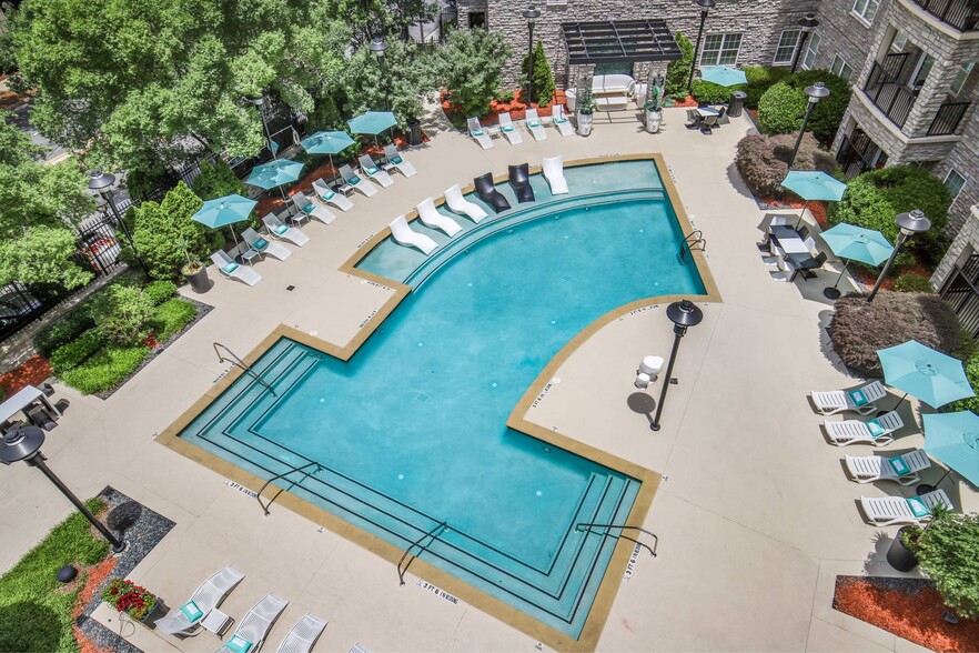 Primary Photo - The Rocca Piazza at Paces