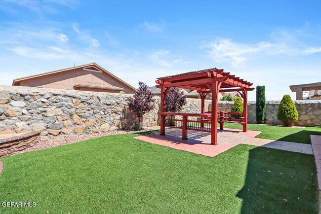Building Photo - 14229 Bluesky Point Ct