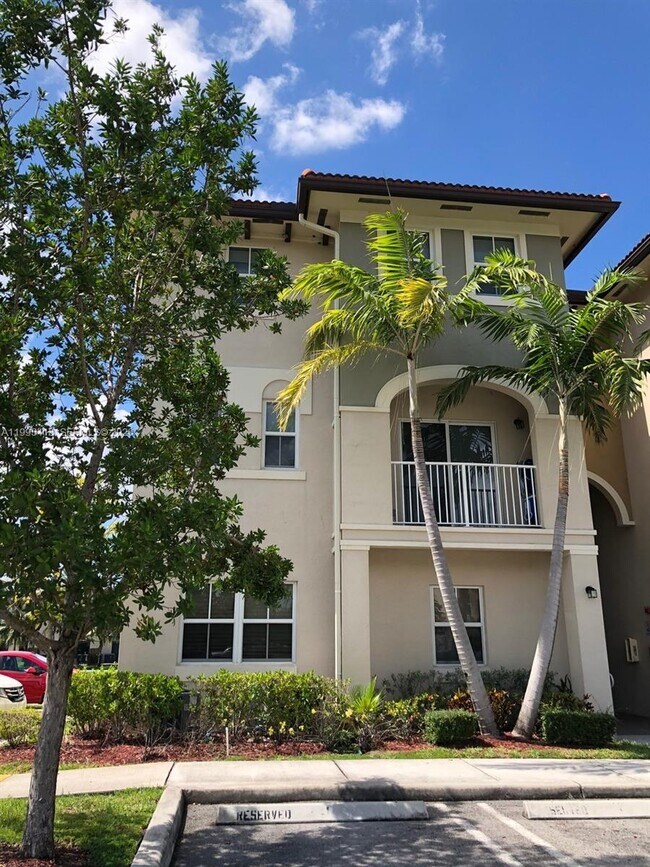 Building Photo - 8760 NW 97th Ave