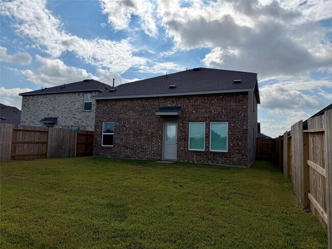 Building Photo - 28750 Texas Plns Dr