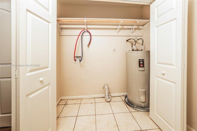 Building Photo - 586 Udell Ln