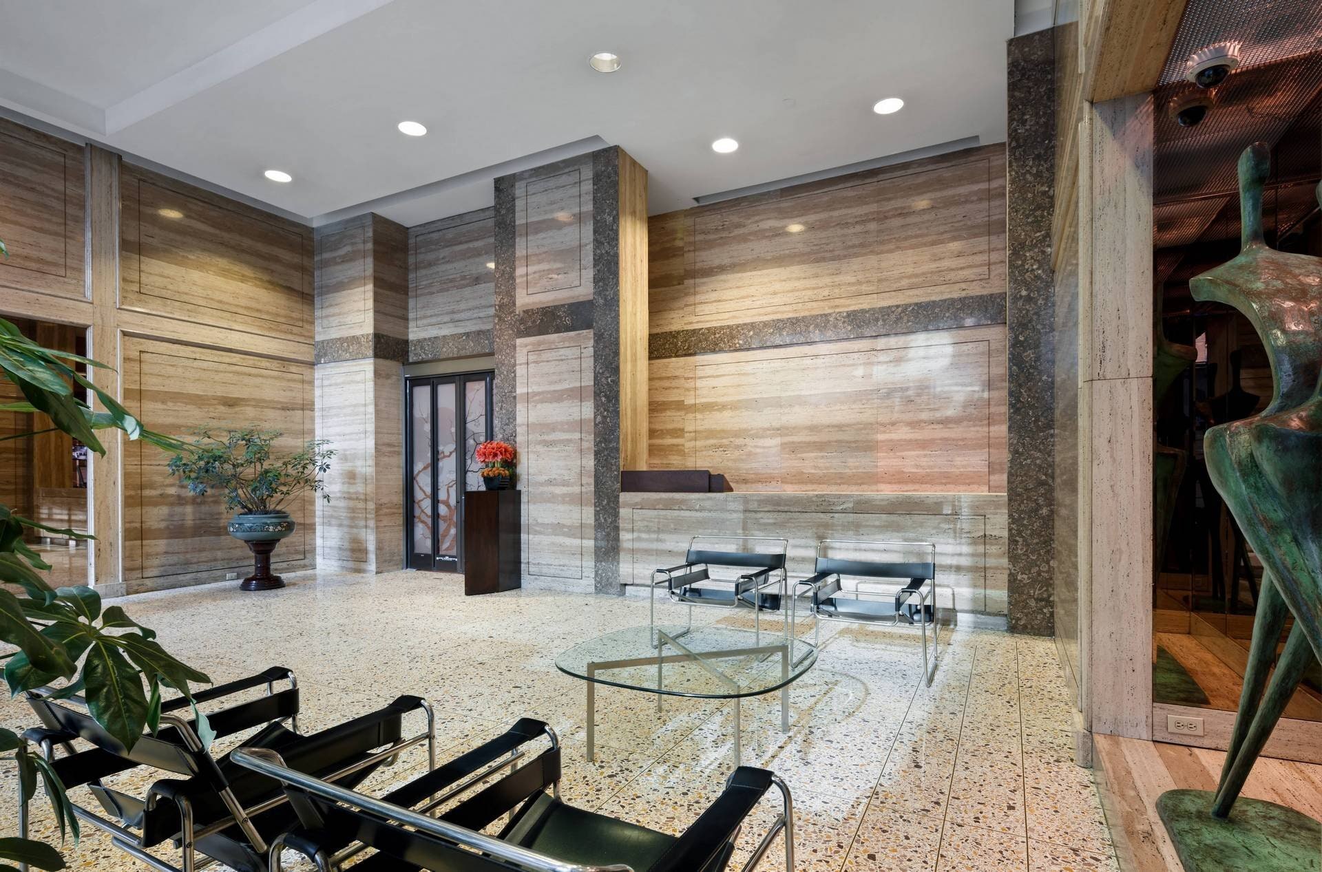 Building Photo - 211 W 56th St