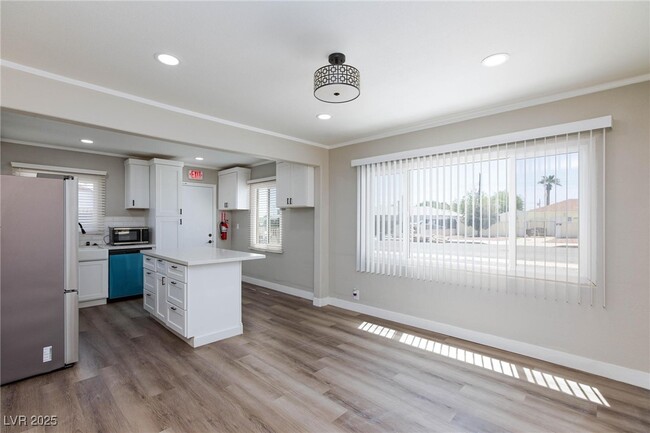 Building Photo - 4218 Fulton Pl