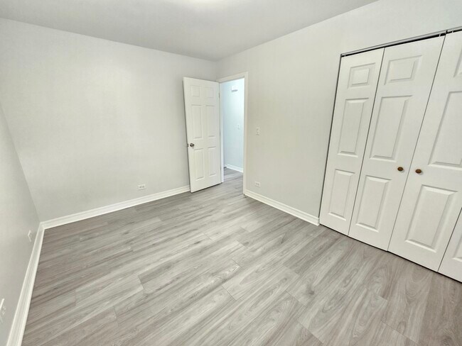 Building Photo - 18570 Pamela Pl