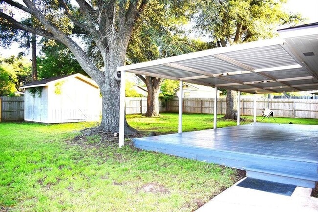 Building Photo - Executive Home / Rockdale, TX / Milam Coun...