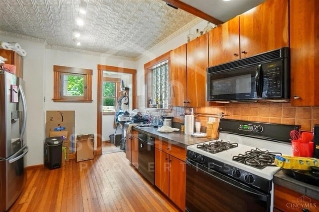 Building Photo - 2319 Victor St