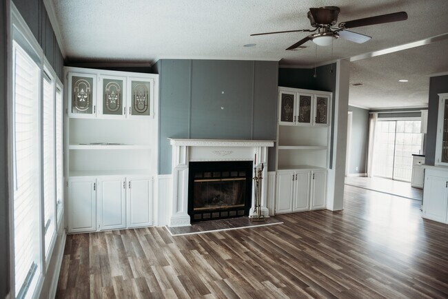 Building Photo - 2545 Lee Turner Rd