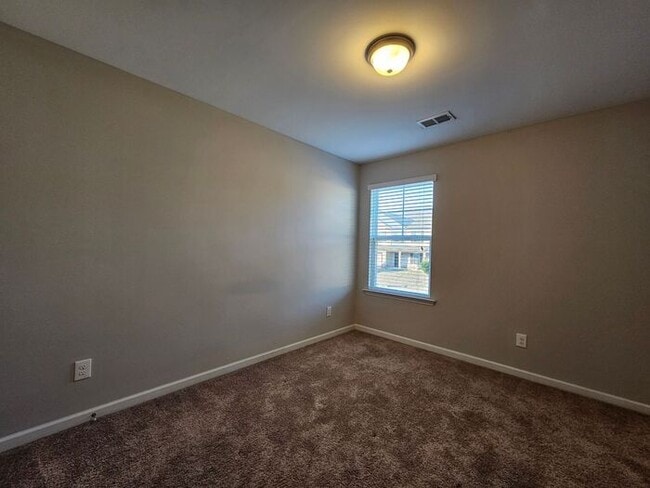 Building Photo - 513 Colony Lakes Dr