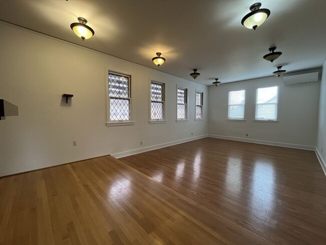 Building Photo - Expansive 4BR 2,900+ Sq Ft Home with Theater-Style Living Room & Bonus Hobby Workshop
