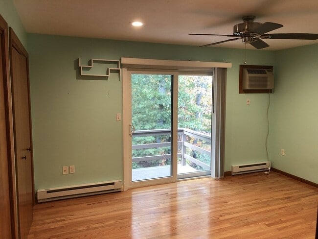 Building Photo - 156 Highwood Dr