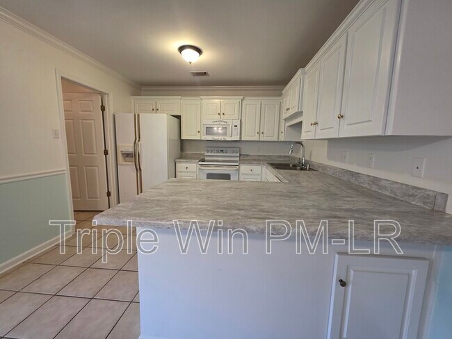 Building Photo - 26 Stonewood Dr