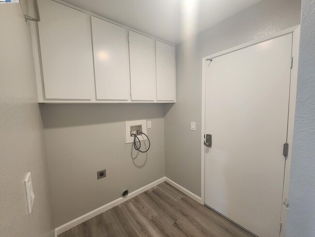 Building Photo - 2910 Yorkshire Ct