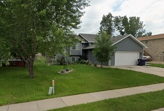 Building Photo - 4 Bedroom, 2 Bath Home for Rent