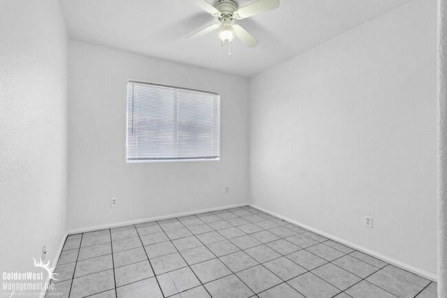 Building Photo - Spacious 4Bdm 2Ba Downtown Duplex in Phoenix