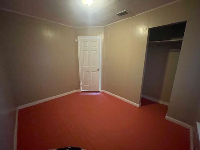 Building Photo - 4613 Yolanda Dr